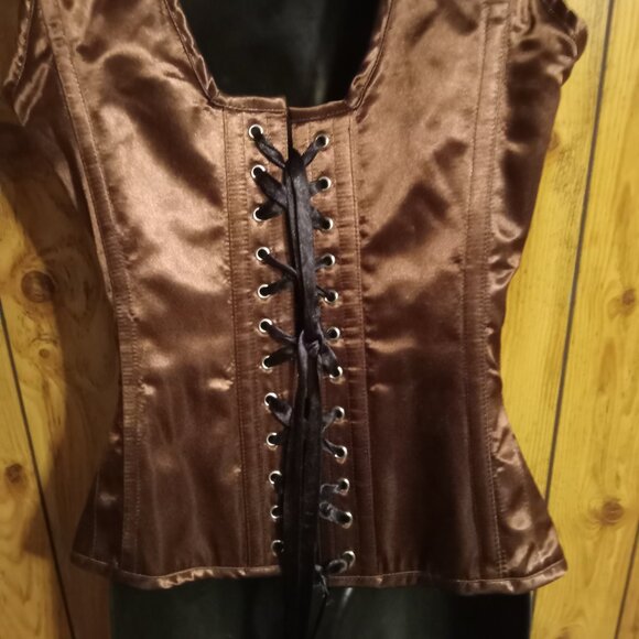 Goth Satin Corset - Picture 4 of 7